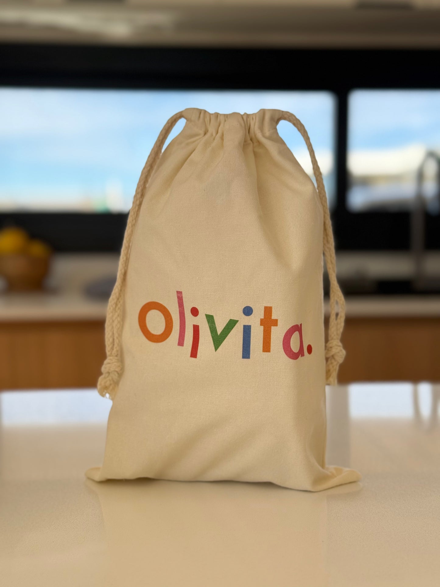 Cápsula mes de las infancias – recetario + utensilios + bolsa + regalos