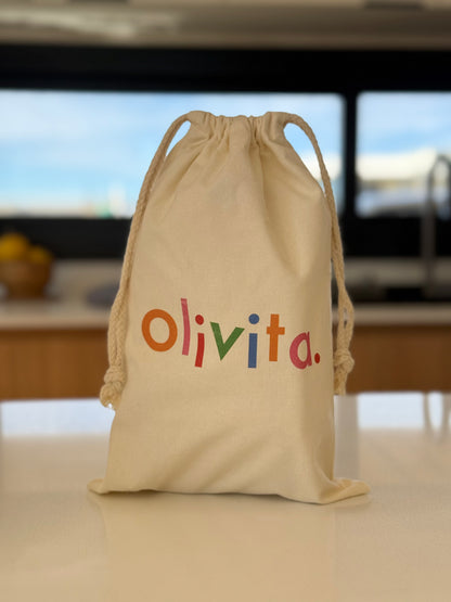 Cápsula mes de las infancias  – recetario + utensilios + bolsa + regalos